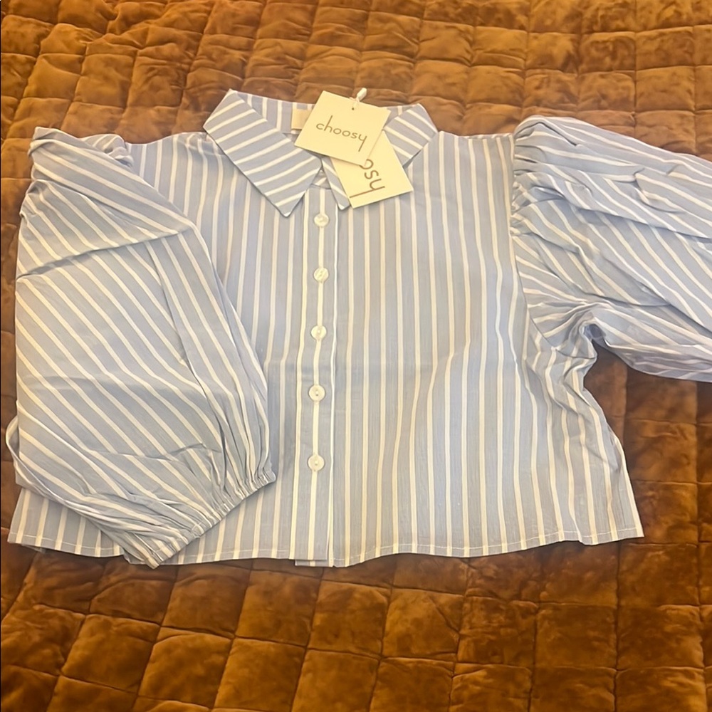 ☀️3/$20 Choosy Cropped Puff Sleeve Blouse - Picture 1 of 4